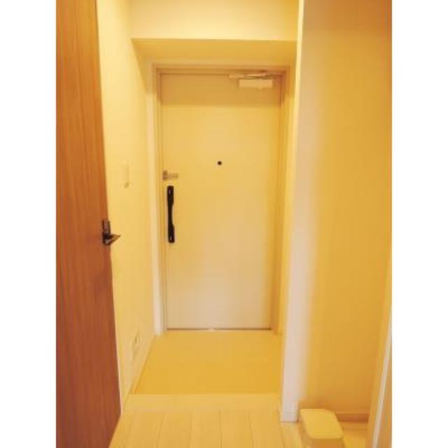 玄関　※写真は同タイプ住戸です。