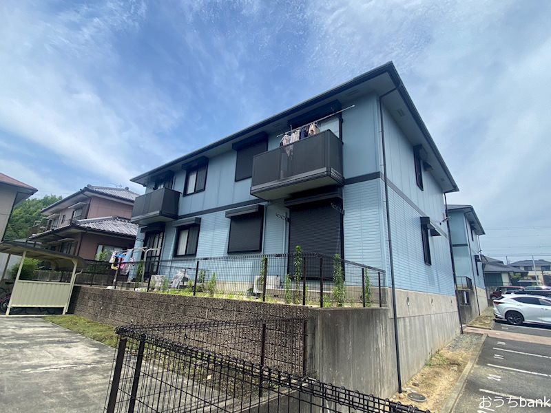 建物外観　全室角部屋、広々使える２LDKのアパートです。