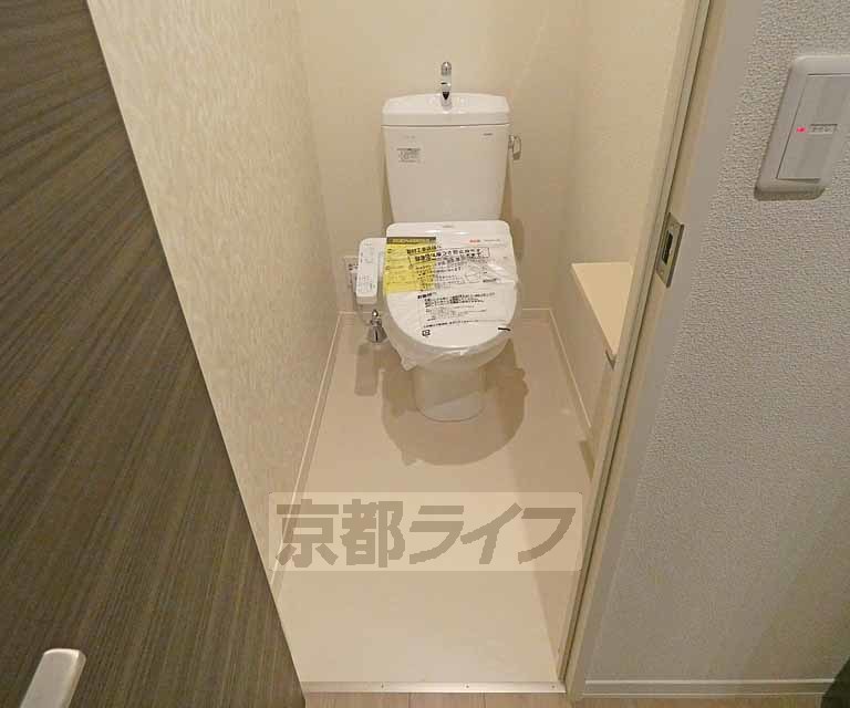 トイレ　ウォシュレット付きのトイレです。