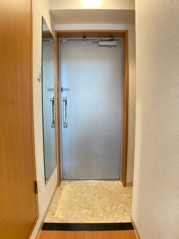 玄関　明るい玄関です