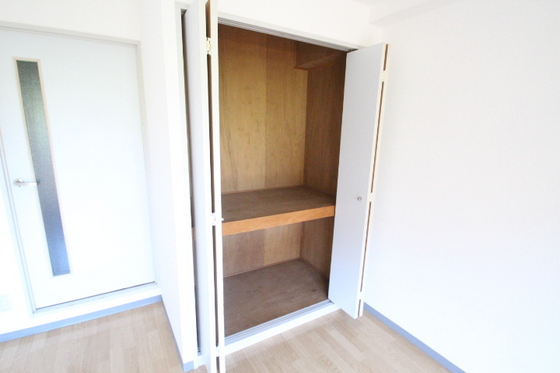 収納　※別部屋の写真です