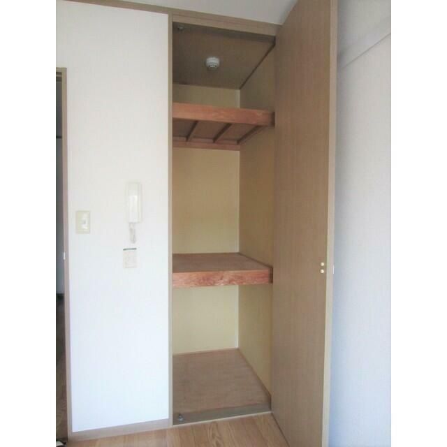 収納　※他号室写真使用（反転）