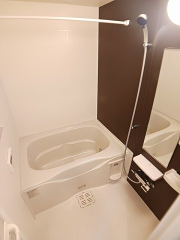 バス・シャワールーム　きれいなお風呂です