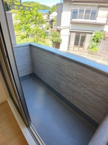 バルコニー　お洗濯にも便利なバルコニー付き