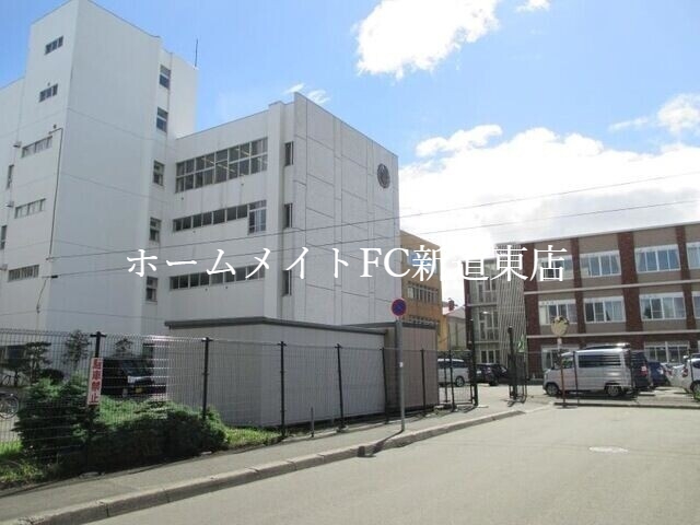 中学校　私立札幌大谷中学校（中学校）まで368m