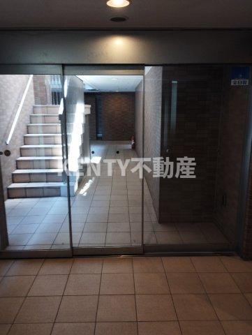 エントランス　ゆとりのあるエントランスです