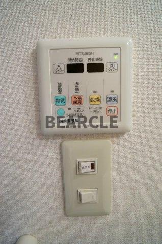 エントランス　落ち着いたエントランスです