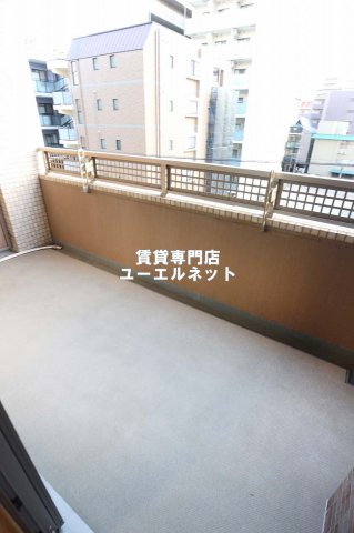 バルコニー　バルコニー付きで採光＆風通し良好！