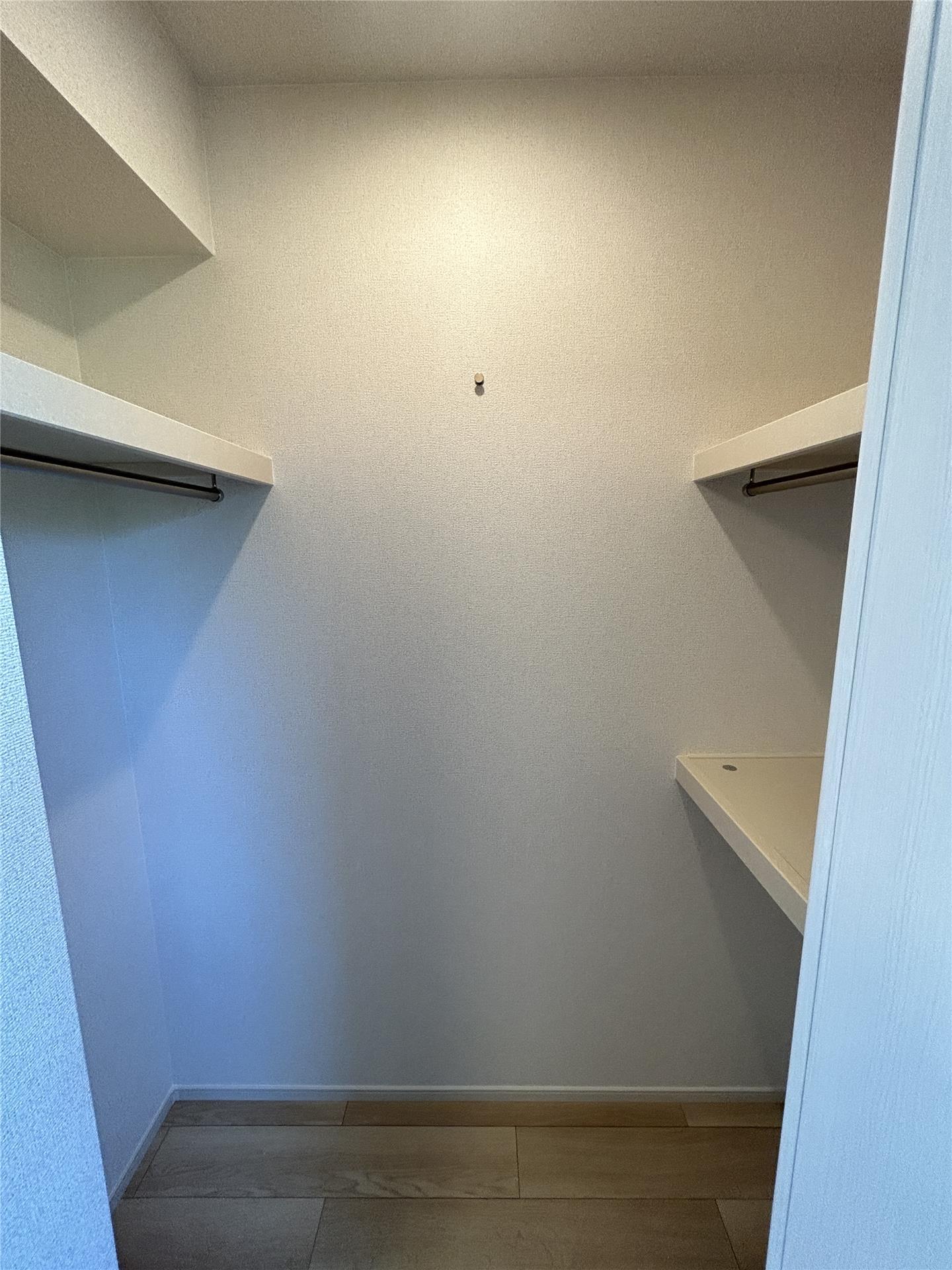 収納　ウォークインクローゼット
