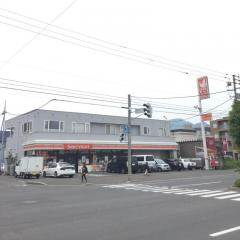 コンビニ　セイコーマートすがわら店（コンビニ）まで212m