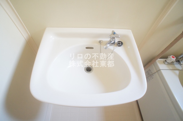 洗面設備　洗面ボウルもついているので、ここで洗顔できますね☆