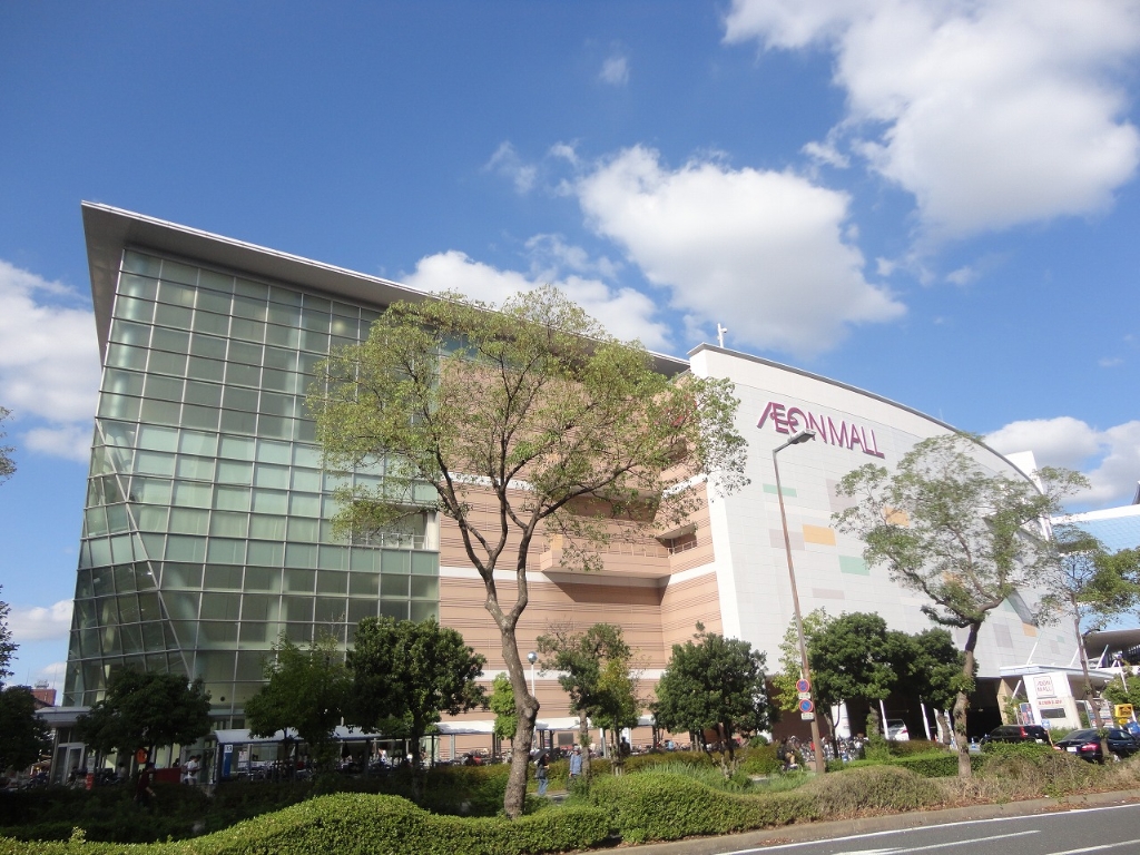 ショッピングセンター　イオンモール鶴見緑地（ショッピングセンター）まで1136m