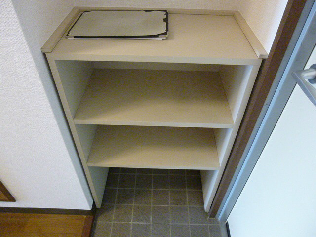 玄関　305号室のお部屋です