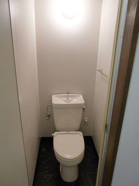 トイレ　305号室のお部屋です