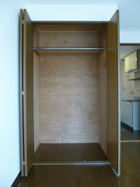 収納　305号室のお部屋です