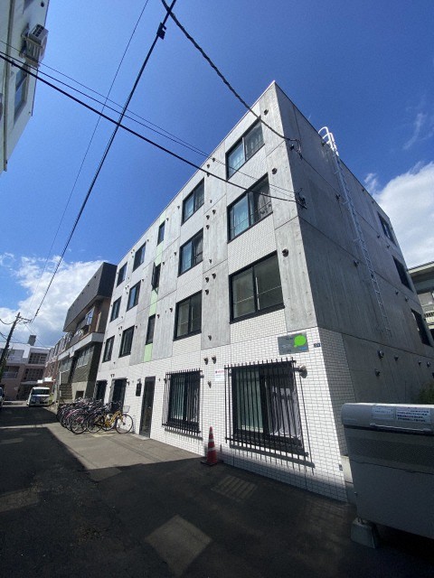 建物外観　◆中島公園・ススキノ徒歩圏！築浅都市ガス物件♪ネット無料付♪