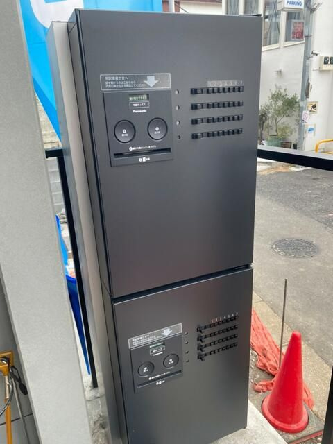 ロビー　■宅配ＢＯＸ
