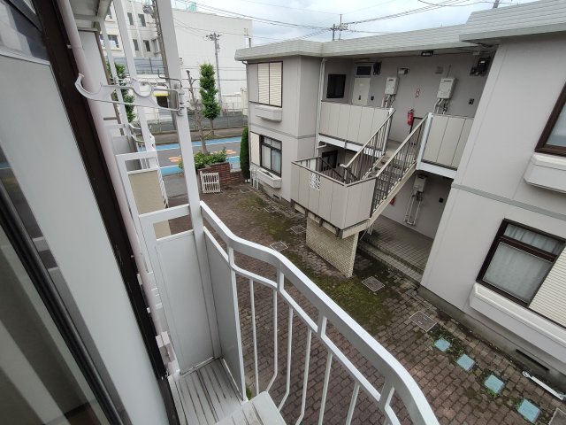 バルコニー　お洗濯にも便利なバルコニー付き