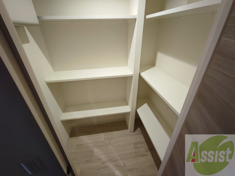 収納　寝室の収納です。部屋がすっきり片付きます。