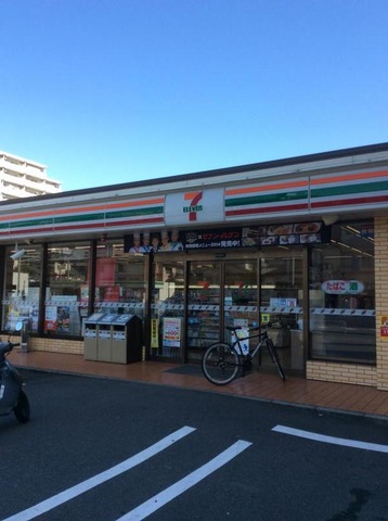 コンビニ　セブンイレブン 福岡曙2丁目店（コンビニ）まで524m
