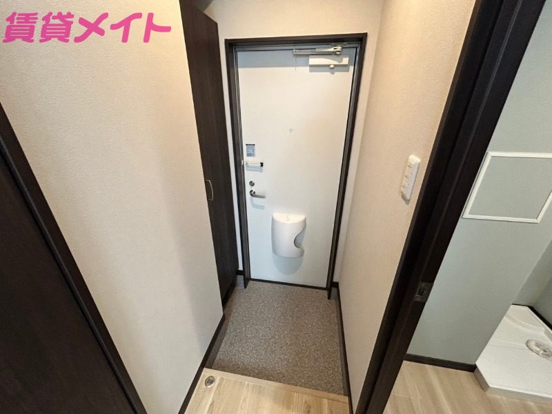 玄関　同施工会社参考写真