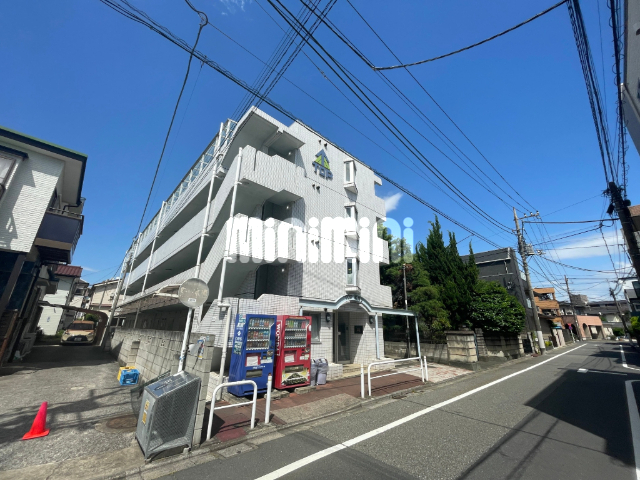 建物外観　２４時間営業スーパーに寄って帰宅できる立地