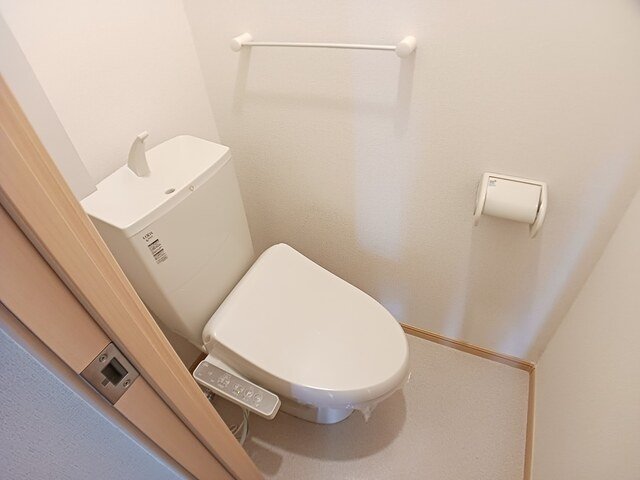 トイレ　コンパクトで使いやすいトイレです