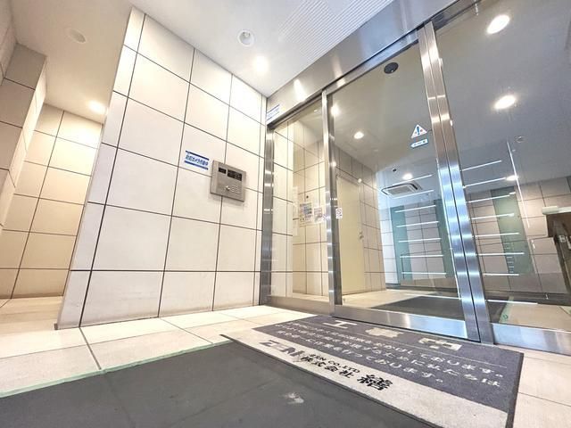 エントランス　清潔なエントランスです