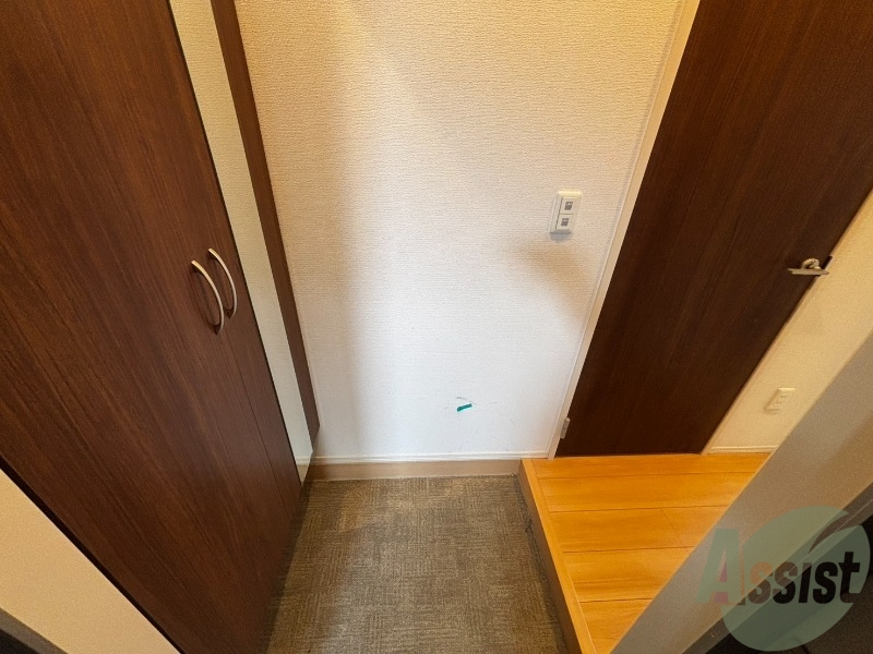 玄関　お掃除の際に手間なく簡単にでき、靴を多く置けます