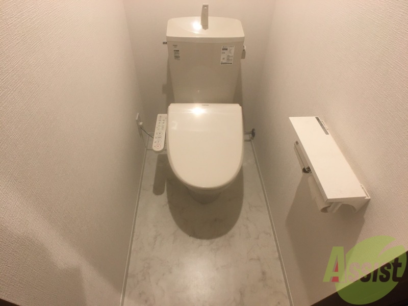 トイレ　こちらはトイレです。清潔感があり、安心して使用できます。