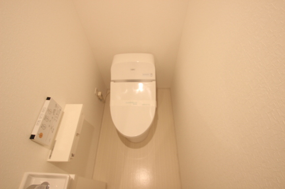 トイレ　※別部屋の写真です