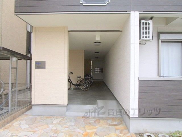 玄関　エントランス