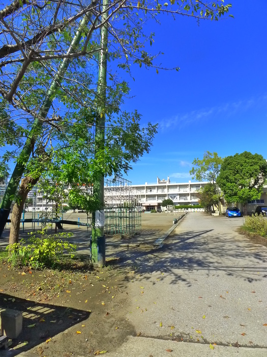 小学校　院内小学校（小学校）まで10m
