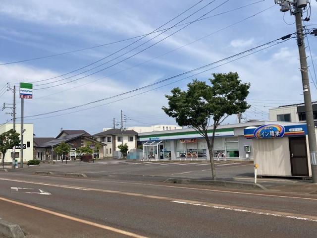 コンビニ　ファミリーマート新津車場店（コンビニ）まで1552m