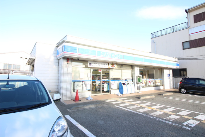 コンビニ　ローソン（コンビニ）まで197m