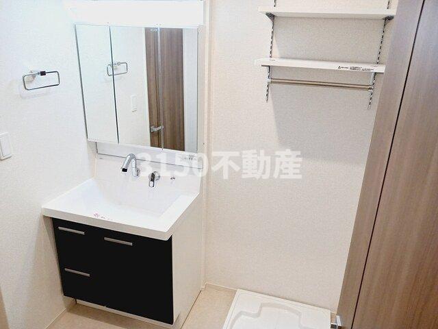 洗面設備　使いやすい洗面所です