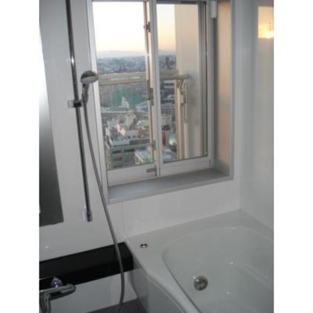 バス・シャワールーム　※写真は同タイプ住戸です。
