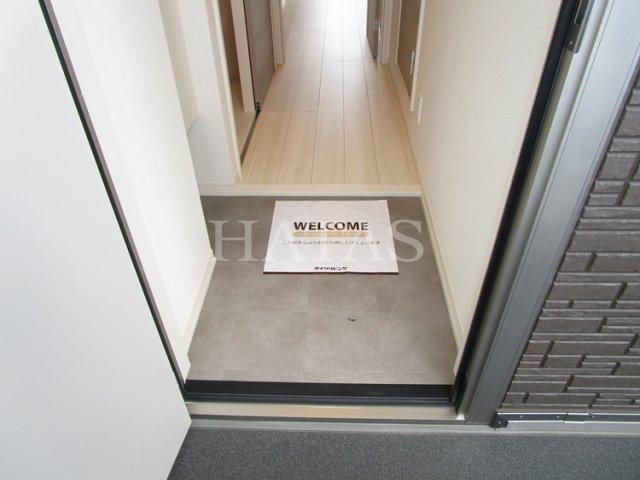 玄関　同物件別部屋です。