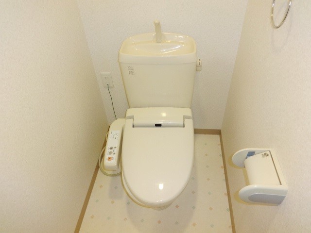 トイレ　別々ですのでゆっくり入れそうですね！