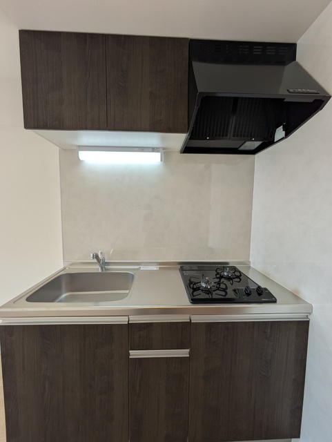 キッチン　※現在建築中　３０３号室モデルルームの写真です