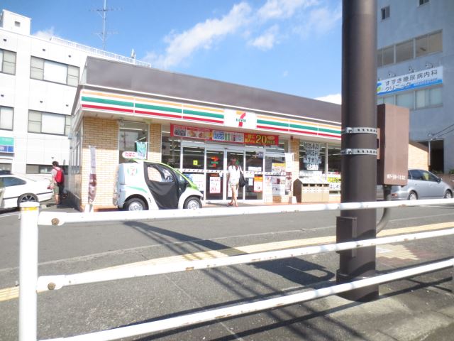 コンビニ　セブンイレブン（コンビニ）まで390m