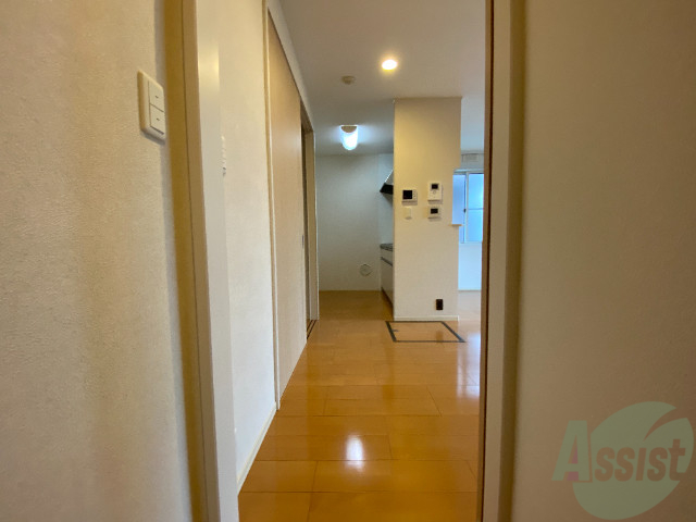 玄関　玄関から撮影しました。広々としていますね！