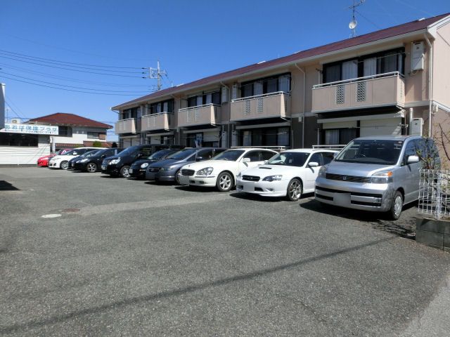 駐車場　敷地内の駐車場です。