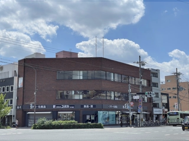 ドラックストア　ドラッグユタカ百万遍店（ドラッグストア）まで500m