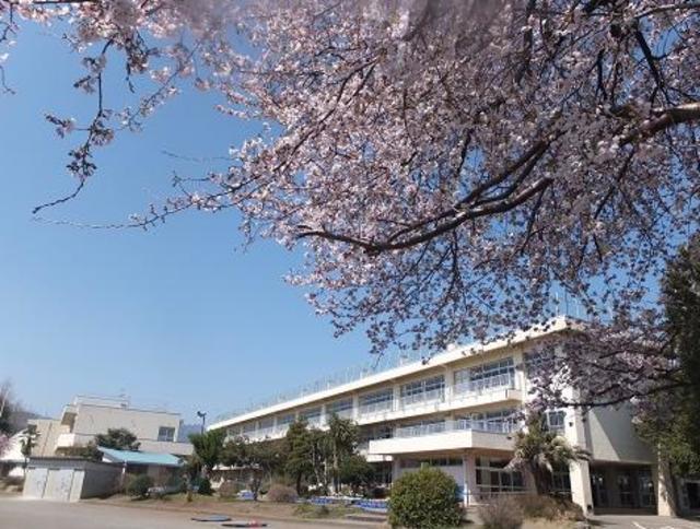 小学校　愛川町立中津第二小学校（小学校）まで654m