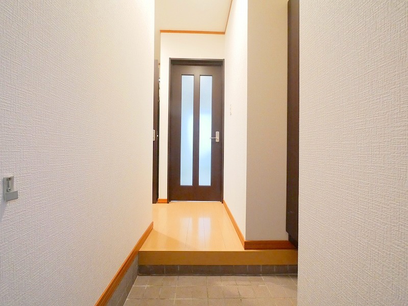玄関　※別号室参考写真