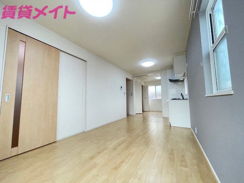 居室・リビング　同型参考写真