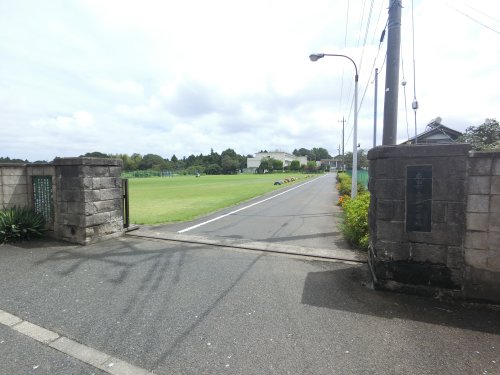 小学校　成田市立遠山小学校（小学校）まで1098m
