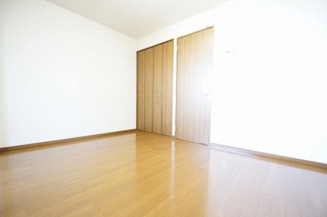 その他部屋・スペース　落ち着いて過ごせるお部屋なので、寝室にいかがでしょうか