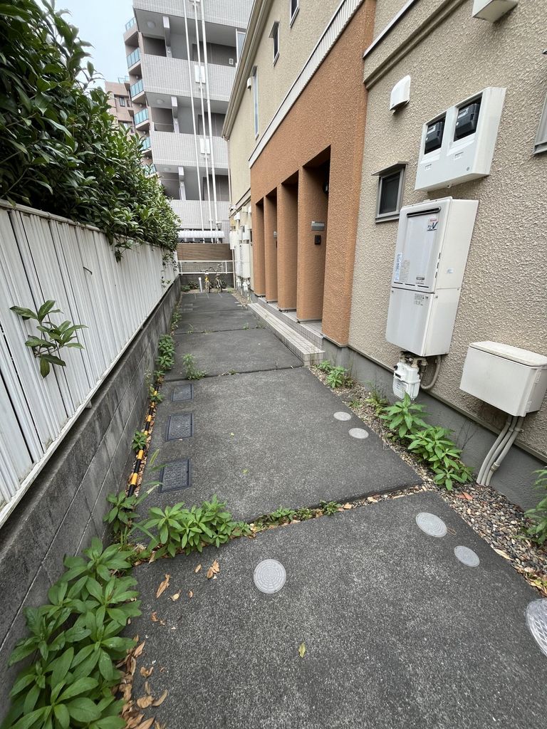 エントランス　庭